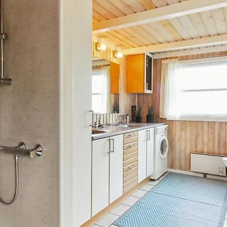 Amelia - 350m From The Sea By Interhome Lokken
