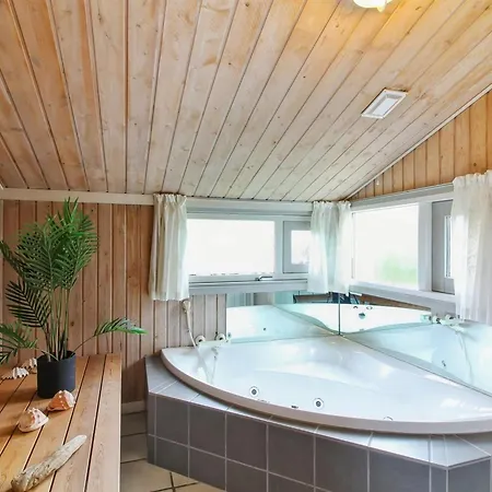 Holiday home Amelia - 350m From The Sea By Interhome *